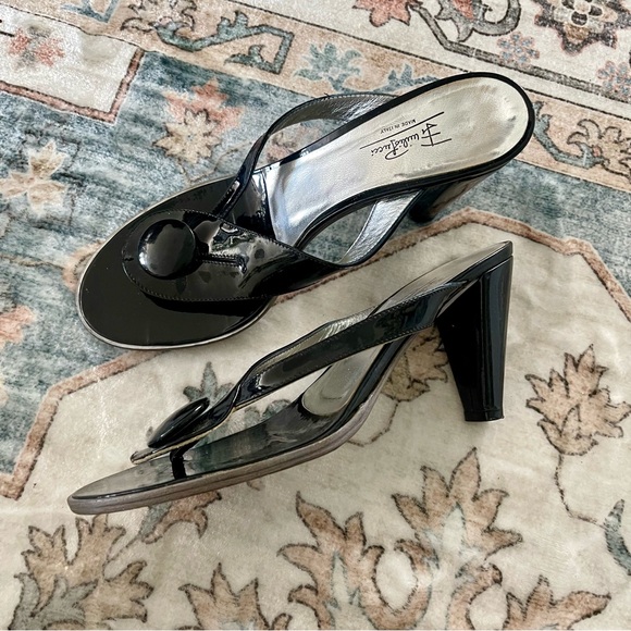 Emilio Pucci Patent Leather Thong Heels - Picture 8 of 11